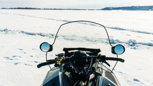 Снегоходчики продолжают попадать в неприятности