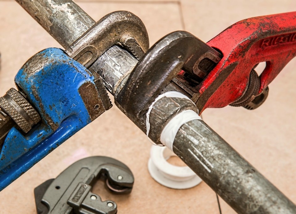 Что делать, если управляющая компания затягивает ремонт?