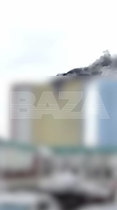 Два беспилотника влетели в одну многоэтажку в Уфе