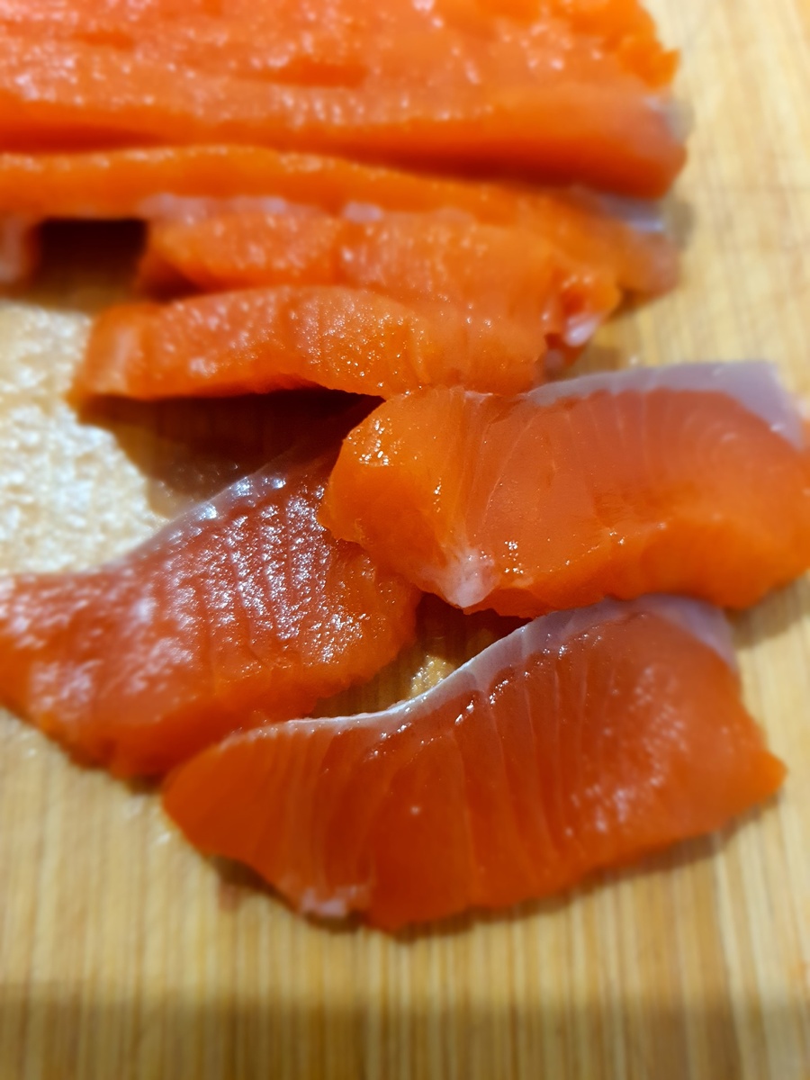 Как приготовить вкусную соленую красную рыбу в домашних условиях