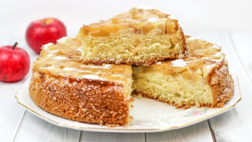 Воздушная шарлотка с яблоками: Как приготовить шедевр на кухне