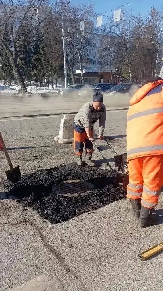 В Уфе идет активный ямочный ремонт В Уфе идет активный ямочный ремонт