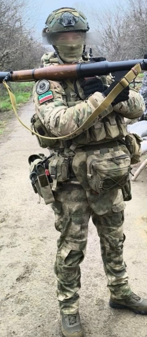 Он холост, молод и смертельно опасен