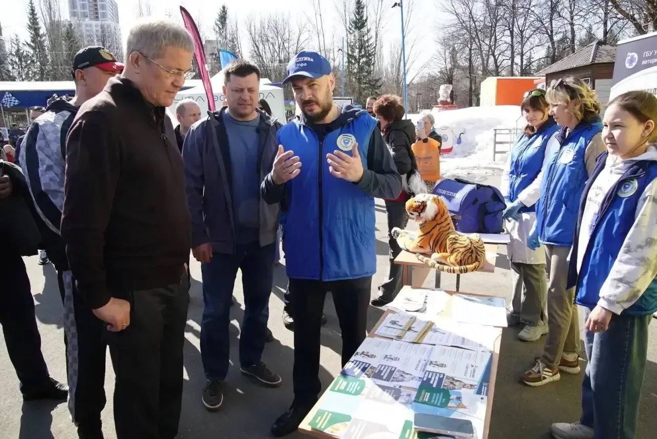 Радий Хабиров посетил акцию «Ищу человека» в Уфе
