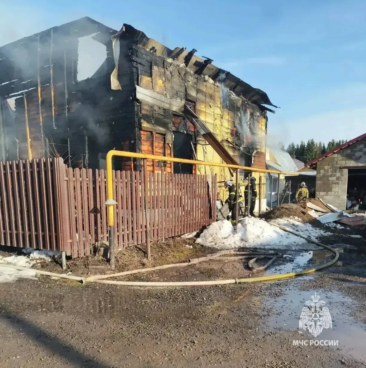 Пожар в строящемся доме в Уфе