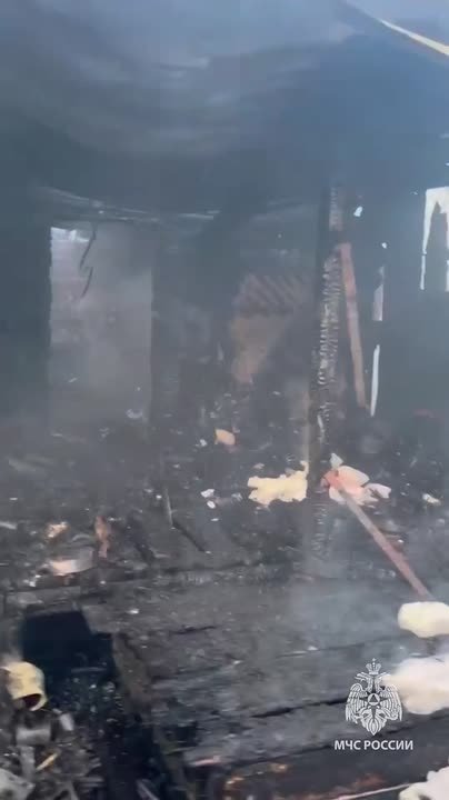 Огнеборцы спасли мужчину. 28 марта в экстренные службы поступило сообщение о возгорании на улице Озерной в Уфе