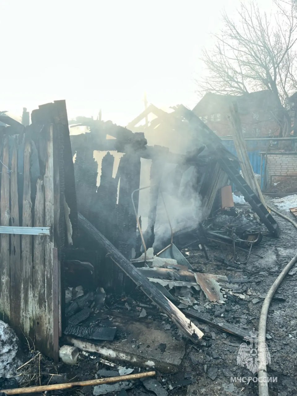 Огнеборцы спасли мужчину. 28 марта в экстренные службы поступило сообщение о возгорании на улице Озерной в Уфе Огнеборцы спасли мужчину. 28 марта в экстренные службы поступило сообщение о возгорании на улице Озерной в Уфе