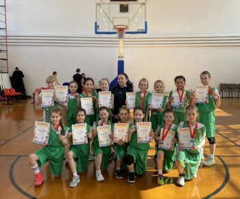 Команда «STRижи» (ДЮСШ №2 г. Стерлитамака) заняла второе место на весеннем турнире по баскетболу в Уфе среди участниц 2016 г.р