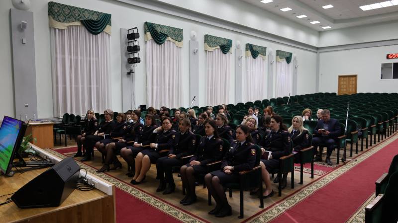 В Уфе состоялся учебно-методический семинар для психологов органов внутренних дел республики В Уфе состоялся учебно-методический семинар для психологов органов внутренних дел республики