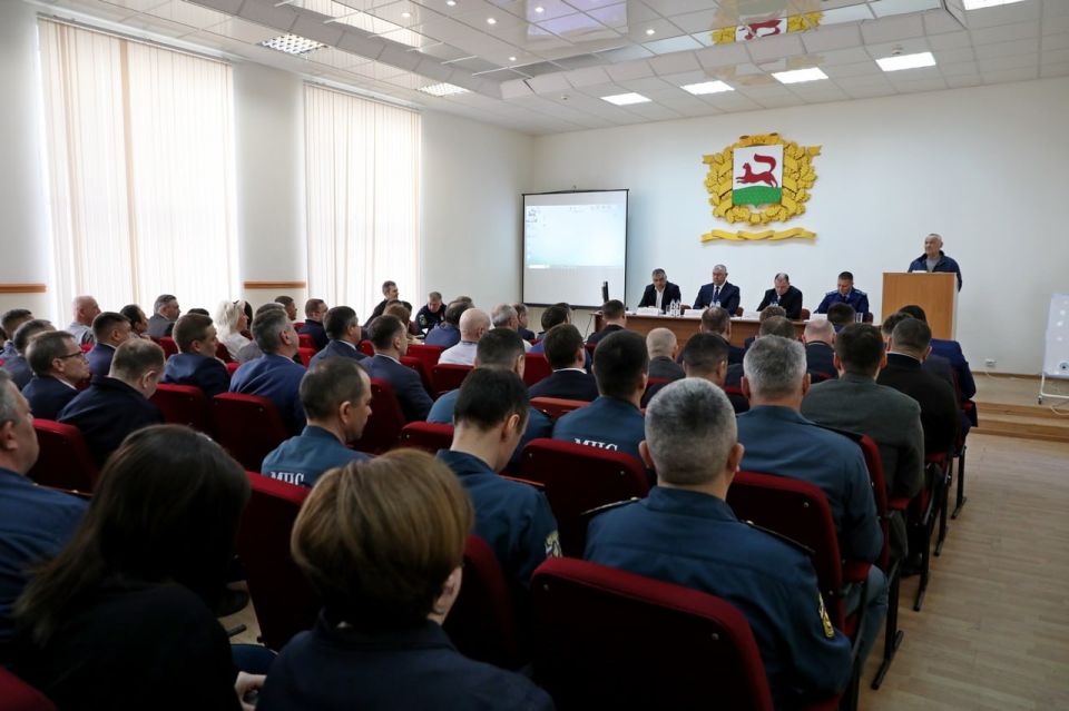 ������ ������� �����, ������������ �� ����� ����, �������� � ���