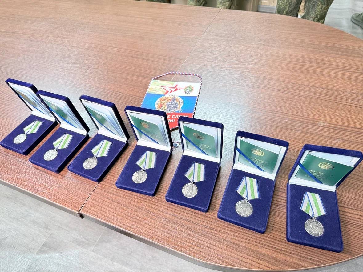 Ратмир Мавлиев: Для меня большая честь наградить наших бойцов от имени Главы Республики Башкортостан Радия Фаритовича Хабирова медалями Шаймуратова Ратмир Мавлиев: Для меня большая честь наградить наших бойцов от имени Главы Республики Башкортостан Радия Фаритовича Хабирова медалями Шаймуратова