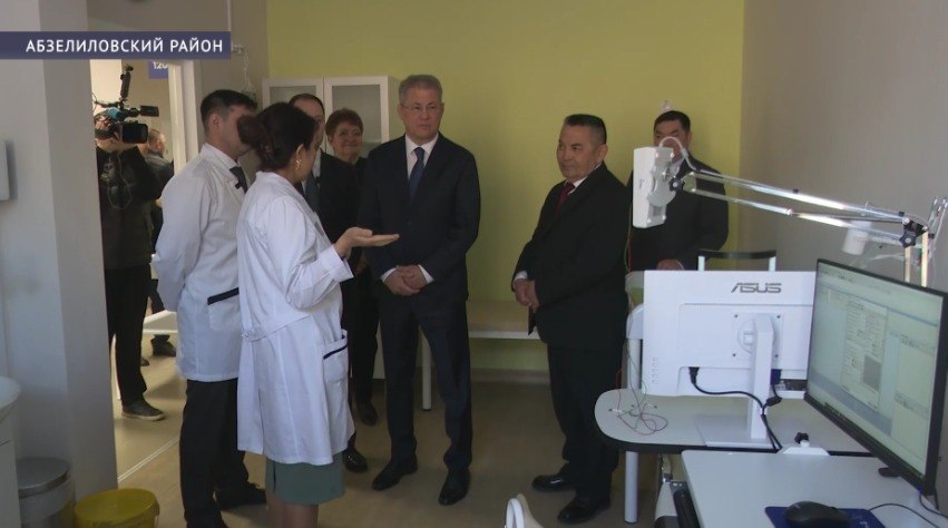 Радий Хабиров совершил рабочую поездку в Абзелиловский район