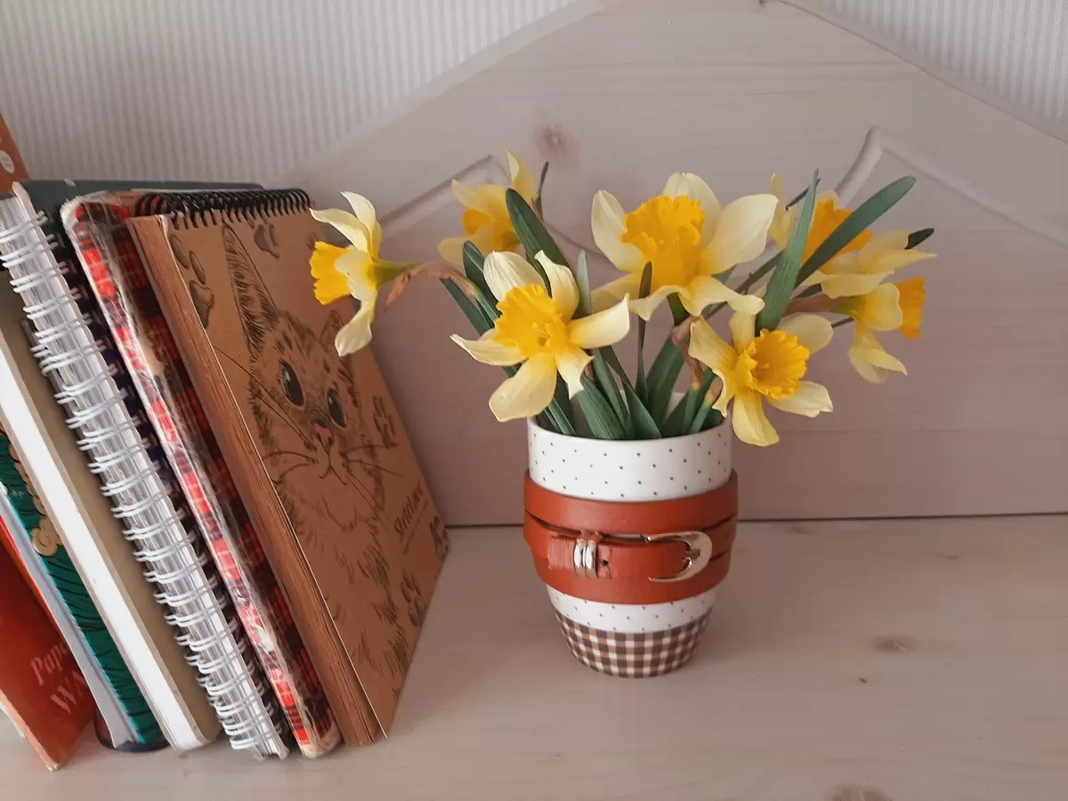 Как старые ремни могут стать стильными предметами интерьера: 17 удивительных идей