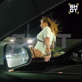 «Привет, молочница!»: девушек с голыми ягодицами прокатили на капоте лансера по Уфе