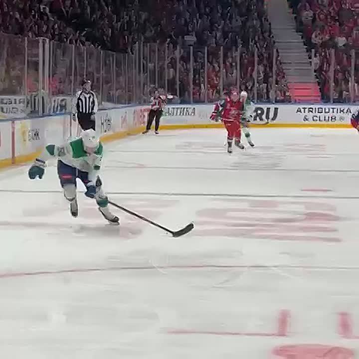 "Салават Юлаев" уступил ярославскому "Локомотиву" — 0:1