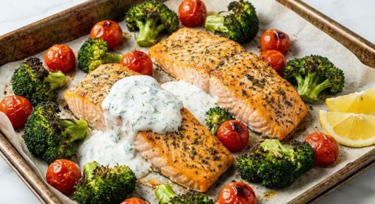 Запечённый лосось с брокколи и черри: быстрый вкус, который держит форму