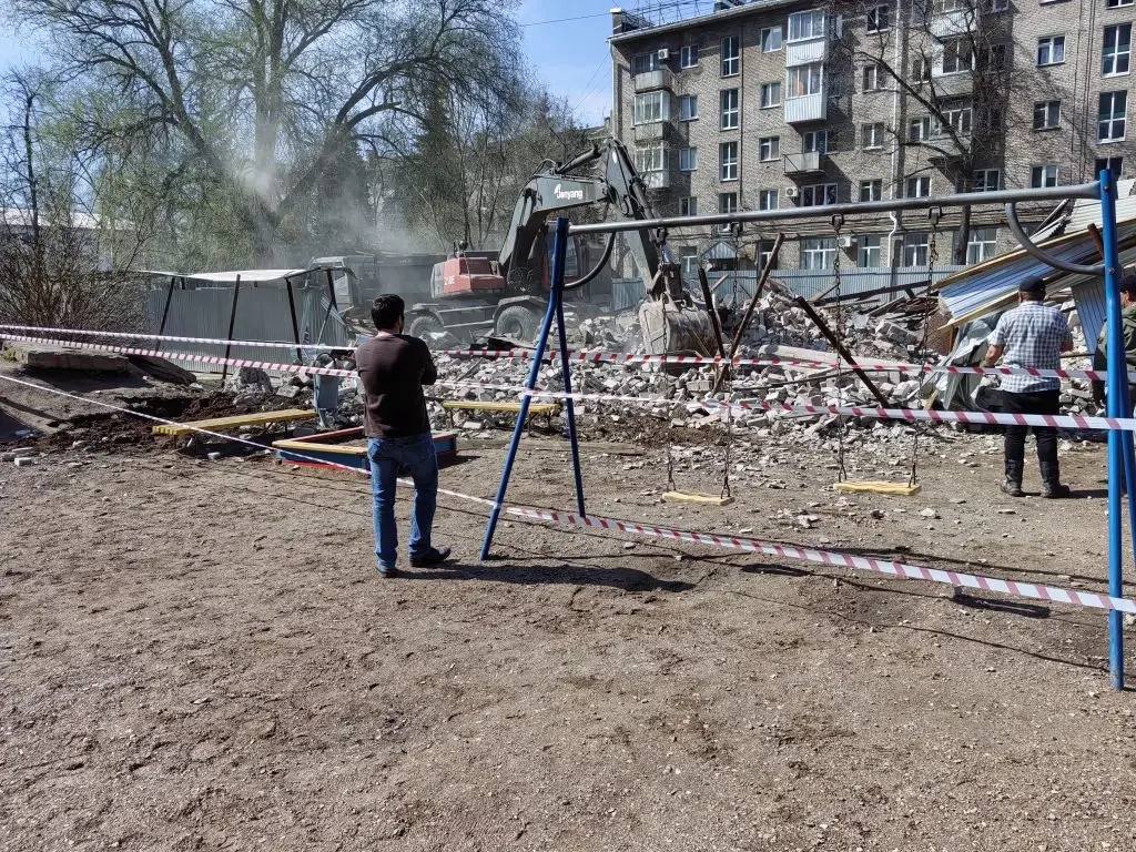 В Уфе во время работ обрушилось здание В Уфе во время работ обрушилось здание