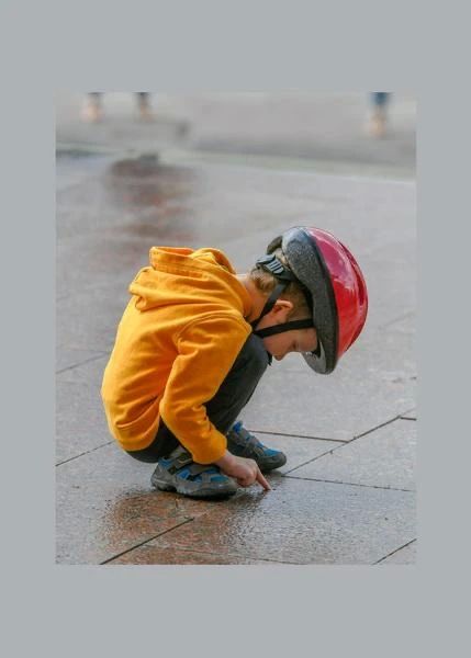 �� ������ ������������, 14 ������ � ���������� ��������� �������� ������ � ������������