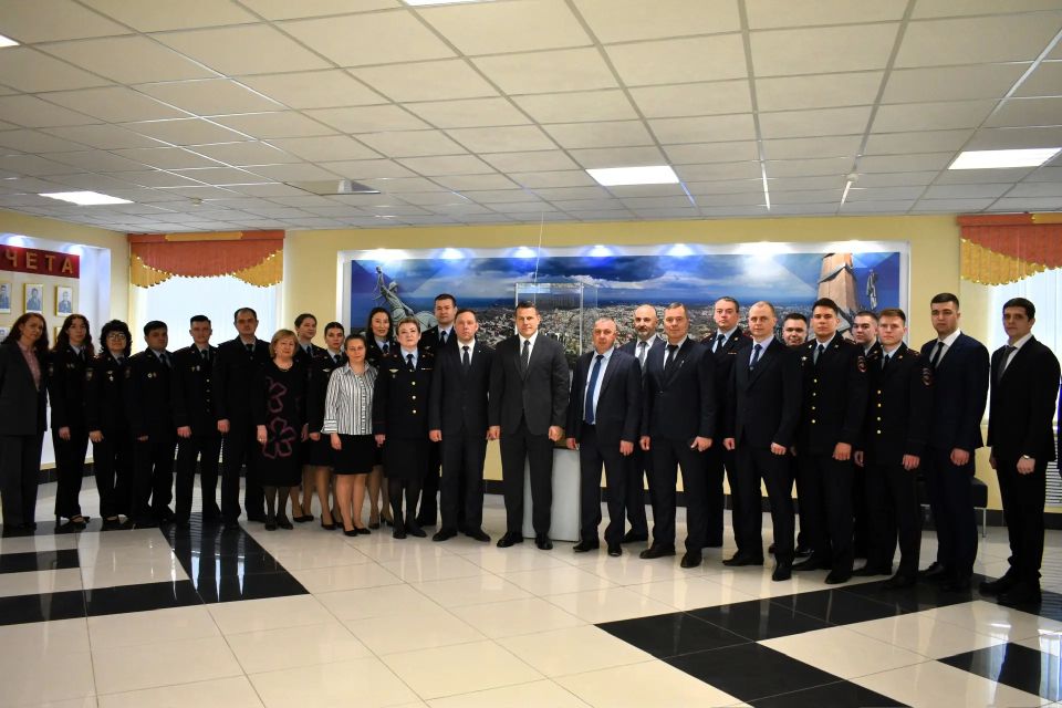 � �������� ����������� ��������� ��� ������ ��������� ������������� ������� ���� �������������� ��������� � ������������������ ������������ � ���������� ������: ����������� � �����, ������� � ������������