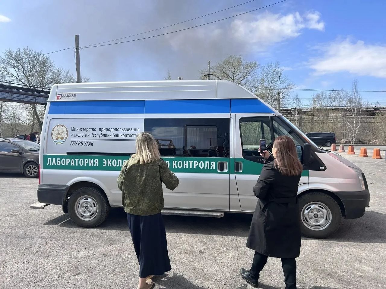 Специалисты Министерства природопользования и экологии Башкортостана совместно с аналитической службой ведомства провели мониторинг качества атмосферного воздуха в городе Стерлитамаке с использованием передвижной... Специалисты Министерства природопользования и экологии Башкортостана совместно с аналитической службой ведомства провели мониторинг качества атмосферного воздуха в городе Стерлитамаке с использованием передвижной...