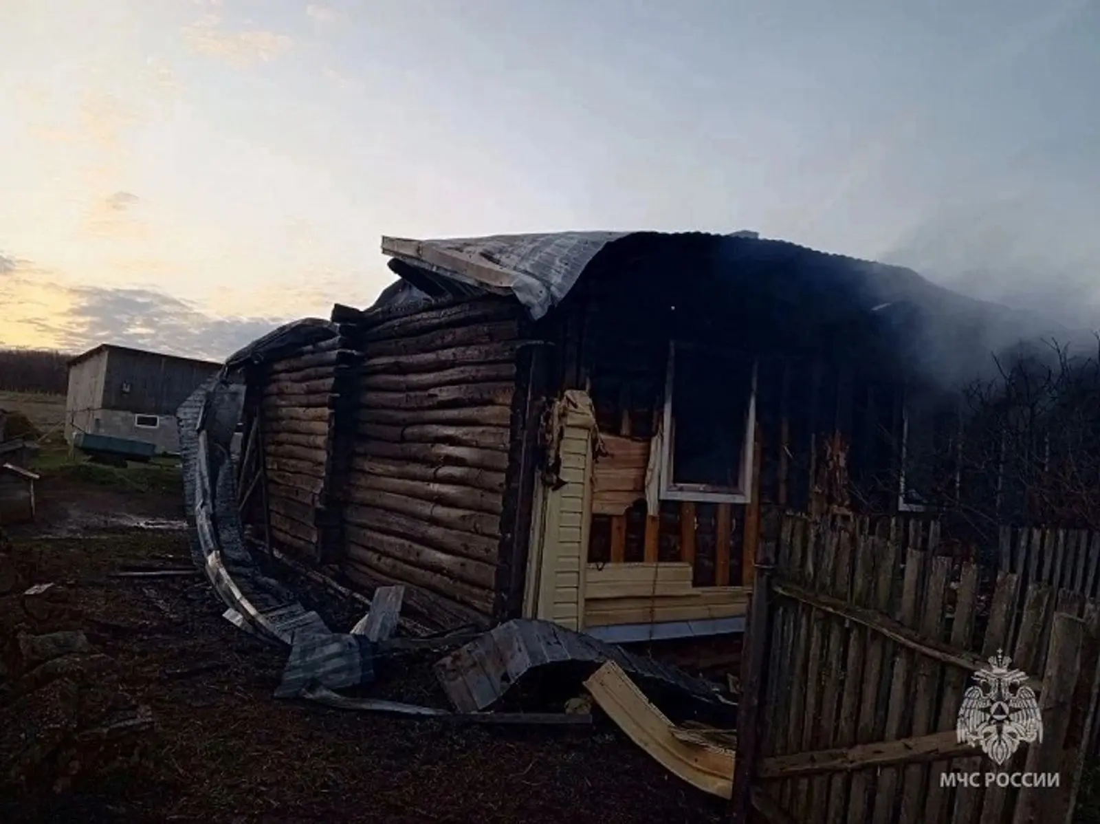 В Аургазинском районе сын спасал отца из пожара и сильно обгорел