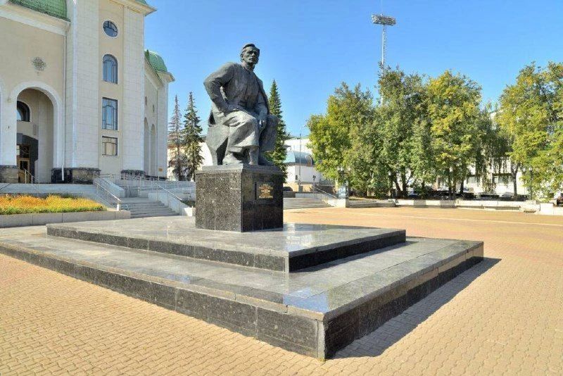 Памятник Мажиту Гафури теперь под особой защитой