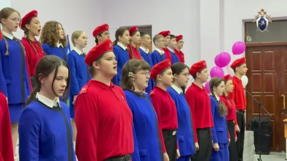 В Уфе сотрудники Следственного комитета и военного комиссариата провели «Урок мужества» для школьников