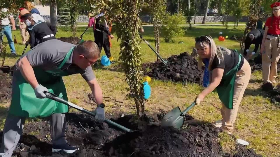 В Уфе заложили «Сад – связь поколений»