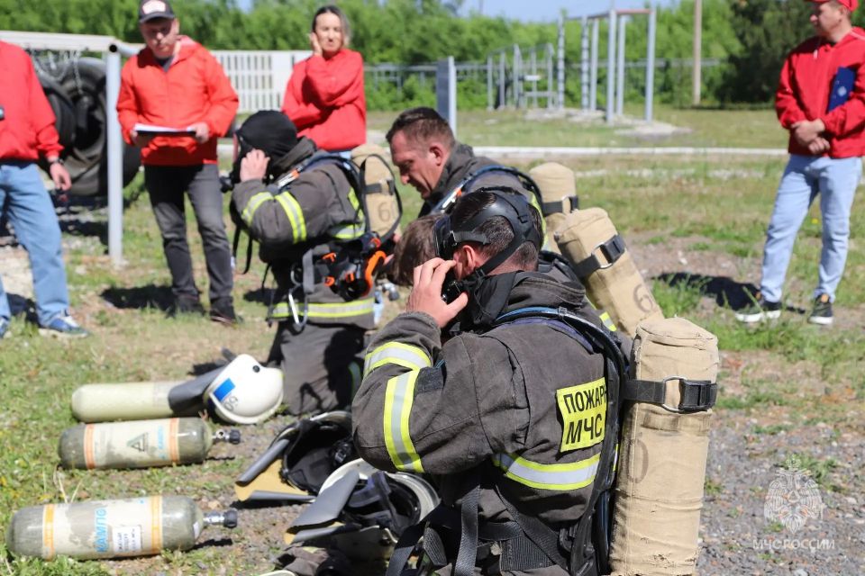 В Уфе проходит конкурс «Лучшее звено газодымозащитной службы» В Уфе проходит конкурс «Лучшее звено газодымозащитной службы»