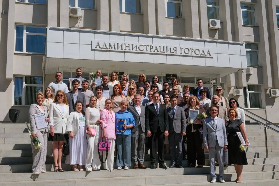 Наградили предпринимателей Наградили предпринимателей