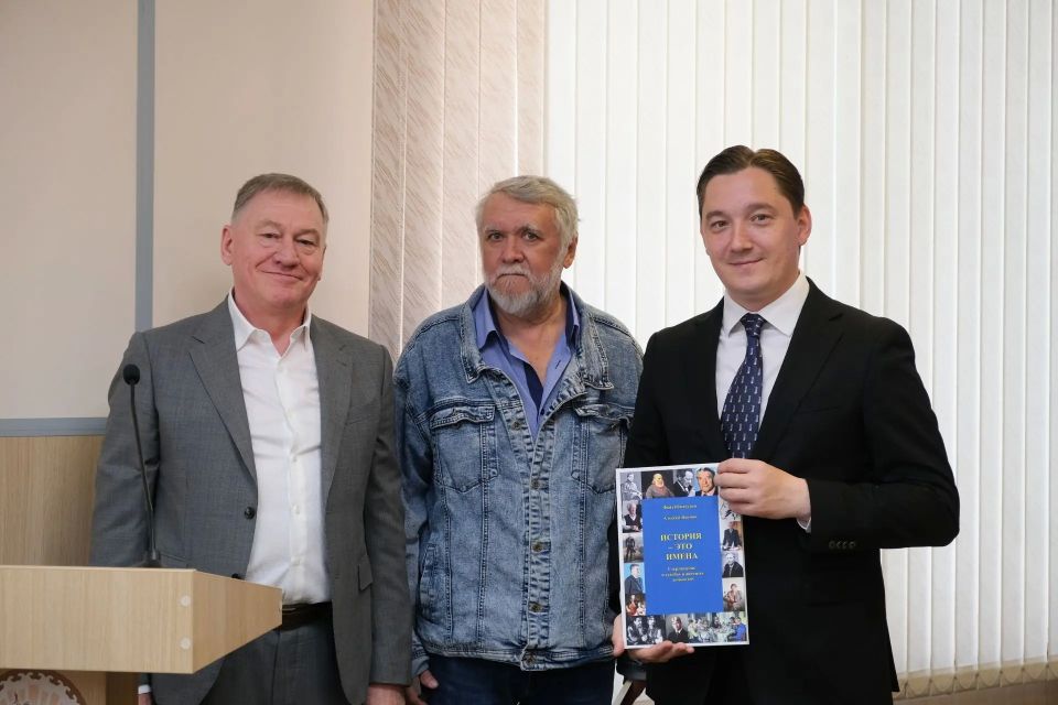 Наградили предпринимателей Наградили предпринимателей