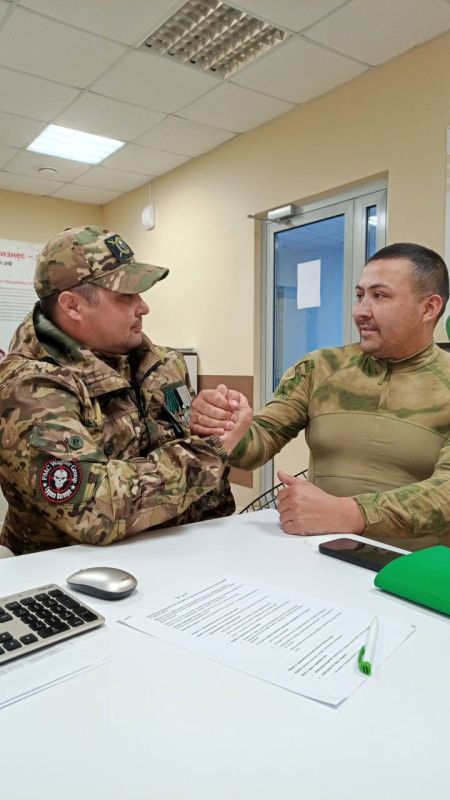 Андрей Назаров сообщил, что в 2025 году с малоимущими участниками СВО заключили 27 соцконтрактов, 15 из них — на открытие бизнеса