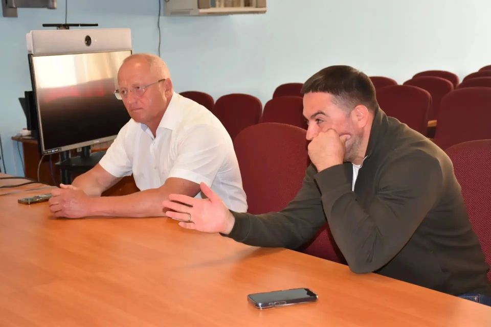 Артур Аманбаев провел выездной прием граждан в Кармаскалинском районе Артур Аманбаев провел выездной прием граждан в Кармаскалинском районе