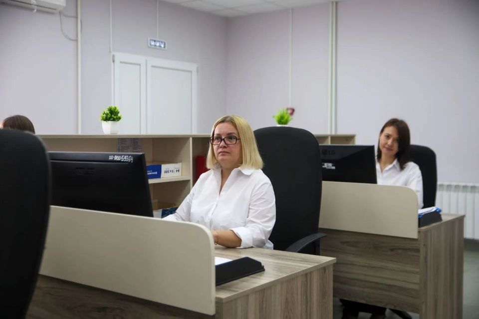 Глава администрации Эмиль Шаймарданов посетил новый абонентский отдел городского водоканала Глава администрации Эмиль Шаймарданов посетил новый абонентский отдел городского водоканала