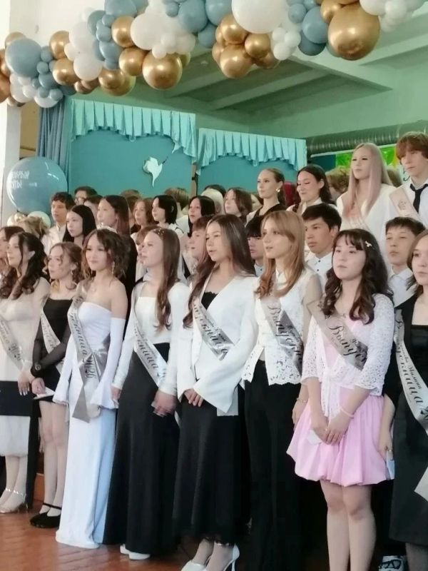 В школах Стерлитамака звенят «Последние звонки» В школах Стерлитамака звенят «Последние звонки»