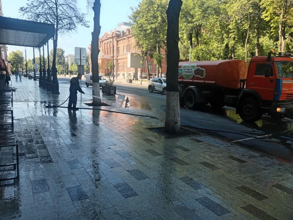 С наступлением лета в городе продолжается сезон благоустройства С наступлением лета в городе продолжается сезон благоустройства