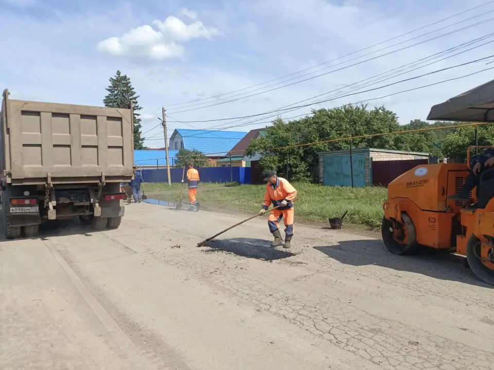 С наступлением лета в городе продолжается сезон благоустройства