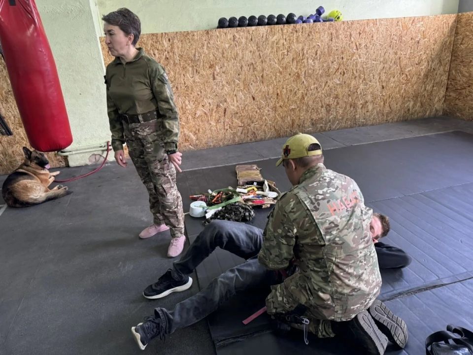 В «Доме СВОих» проходят занятия по тактической медицине В «Доме СВОих» проходят занятия по тактической медицине