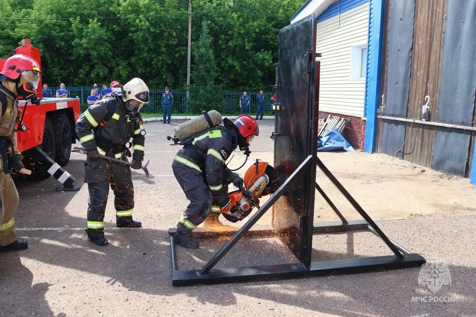 Мы — первые!. Команда Республики Башкортостан подтвердила звание Лучшего звена газодымозащитной службы в Приволжском федеральном округе Мы — первые!. Команда Республики Башкортостан подтвердила звание Лучшего звена газодымозащитной службы в Приволжском федеральном округе