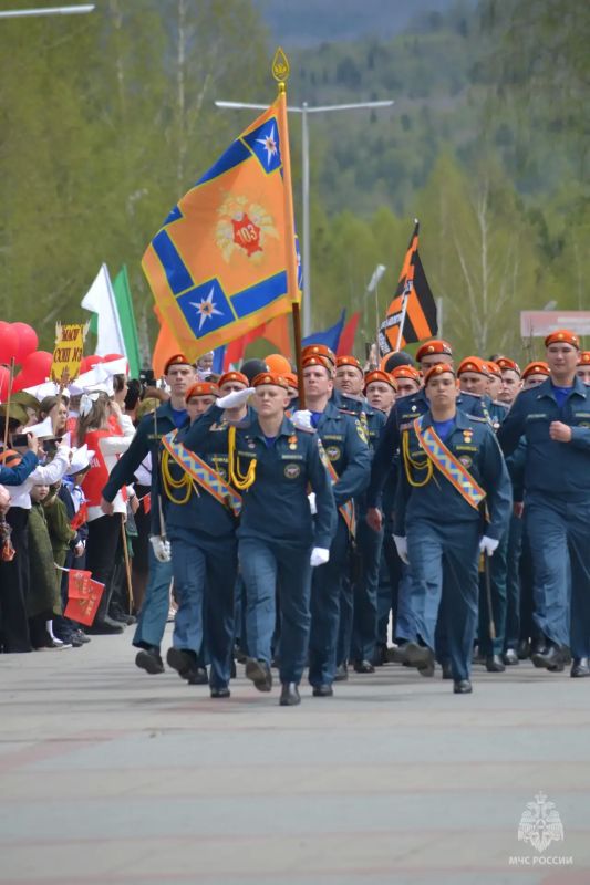 Специальное управление ФПС № 103 МЧС России отмечает 40-летие Специальное управление ФПС № 103 МЧС России отмечает 40-летие