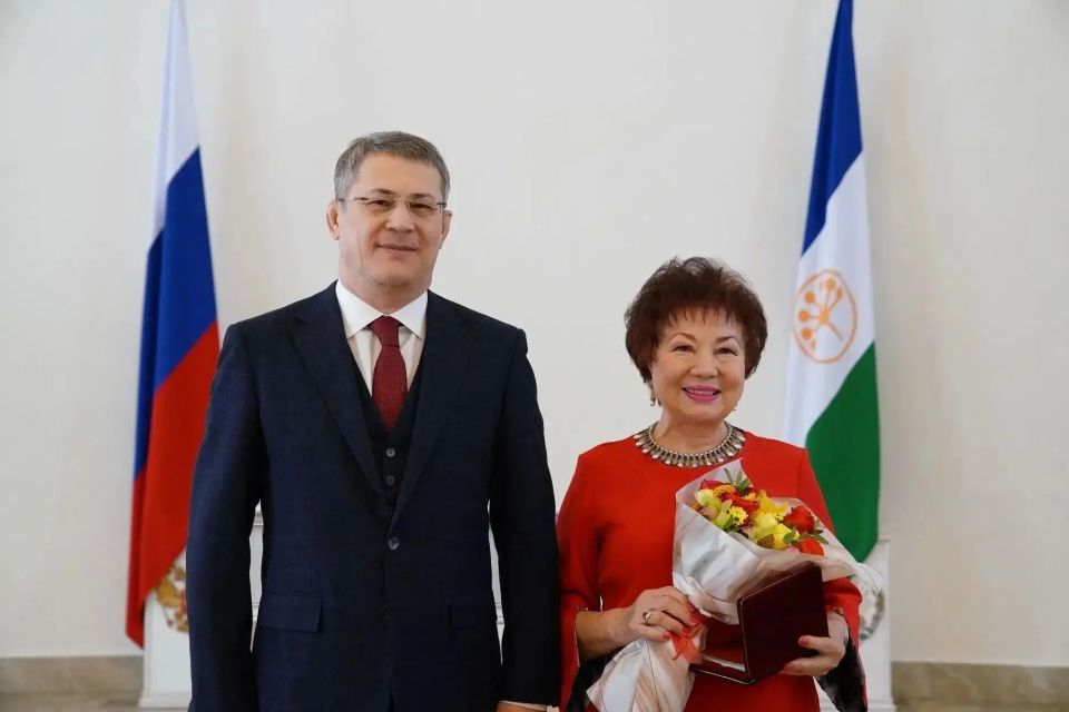 Радий Хабиров: Сегодня в Башкортостане свой профессиональный праздник отмечают работники печати и информации Радий Хабиров: Сегодня в Башкортостане свой профессиональный праздник отмечают работники печати и информации
