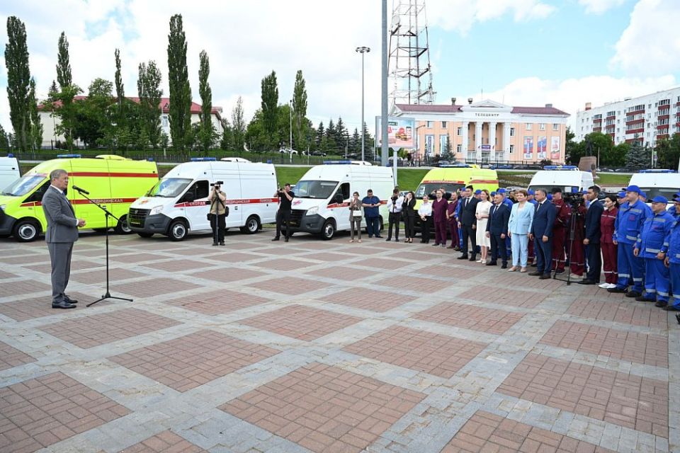 Медицинские учреждения Башкортостана получили 21 новый автомобиль скорой помощи Медицинские учреждения Башкортостана получили 21 новый автомобиль скорой помощи