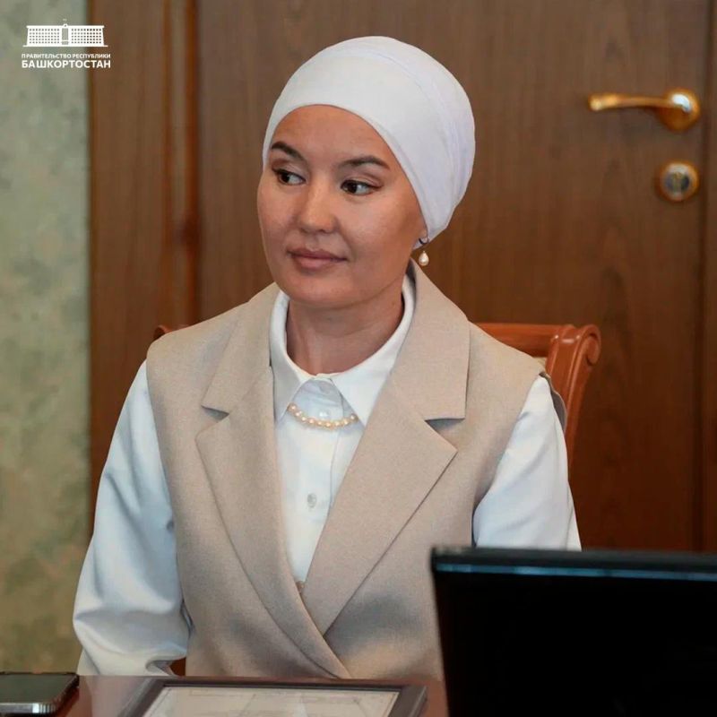 В Правительстве Башкортостана наградили создателей главного этнокультурного праздника этого лета В Правительстве Башкортостана наградили создателей главного этнокультурного праздника этого лета