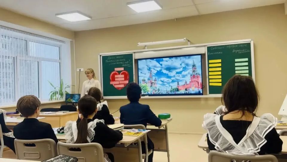 Радий Хабиров: Сегодня в моей рубрике #ЖЗЛ_Башкортостан расскажу об Ангелине Степановой, учителе русского языка и литературы, которая осенью представит нашу республику в финале Всероссийского конкурса «Учитель года России –... Радий Хабиров: Сегодня в моей рубрике #ЖЗЛ_Башкортостан расскажу об Ангелине Степановой, учителе русского языка и литературы, которая осенью представит нашу республику в финале Всероссийского конкурса «Учитель года России –...