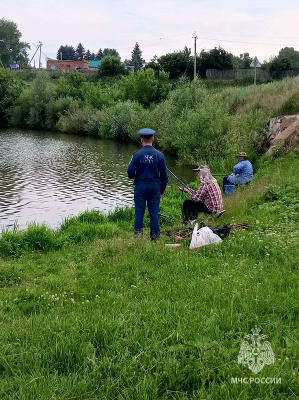 Сотрудники Главного управления МЧС России по Республике Башкортостан на постоянной основе проводят рейды по местам отдыха граждан и патрулирования на воде Сотрудники Главного управления МЧС России по Республике Башкортостан на постоянной основе проводят рейды по местам отдыха граждан и патрулирования на воде