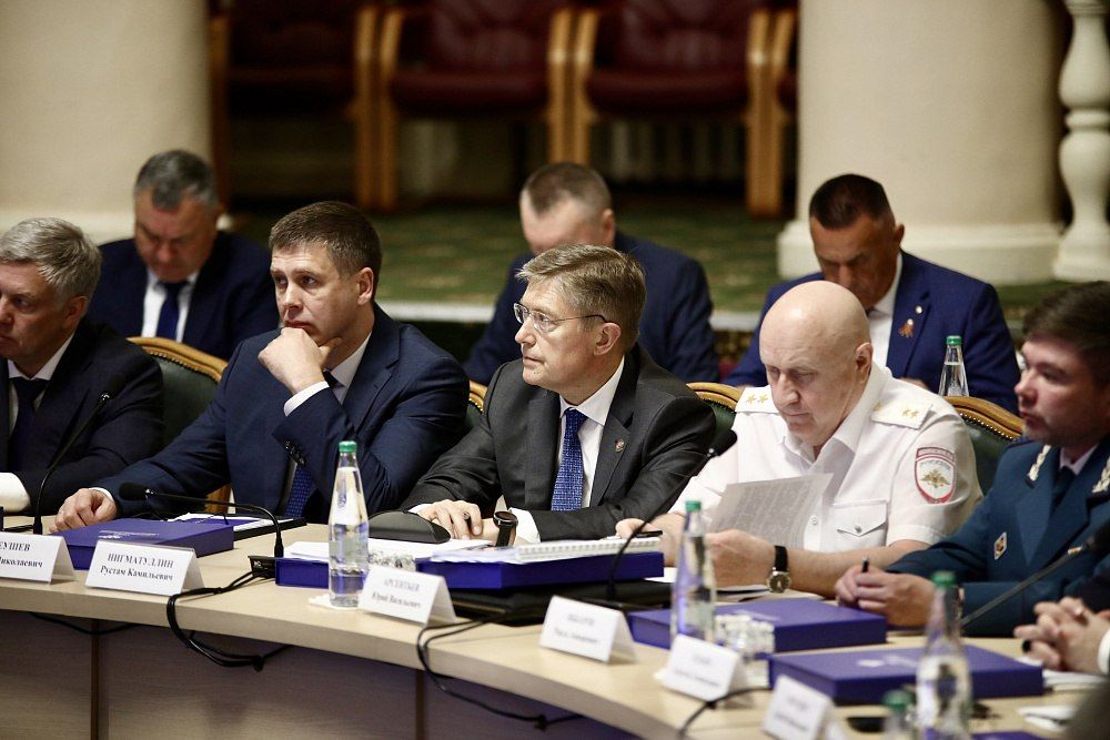 Радий Хабиров принял участие в заседании Совета ПФО по вопросам соцподдержки участников СВО Радий Хабиров принял участие в заседании Совета ПФО по вопросам соцподдержки участников СВО