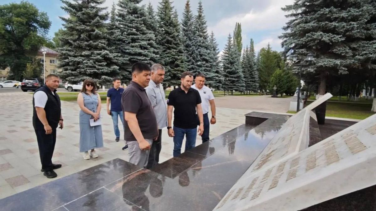 Рустам Шарипов посетил ряд социальных объектов в Демском районе Рустам Шарипов посетил ряд социальных объектов в Демском районе