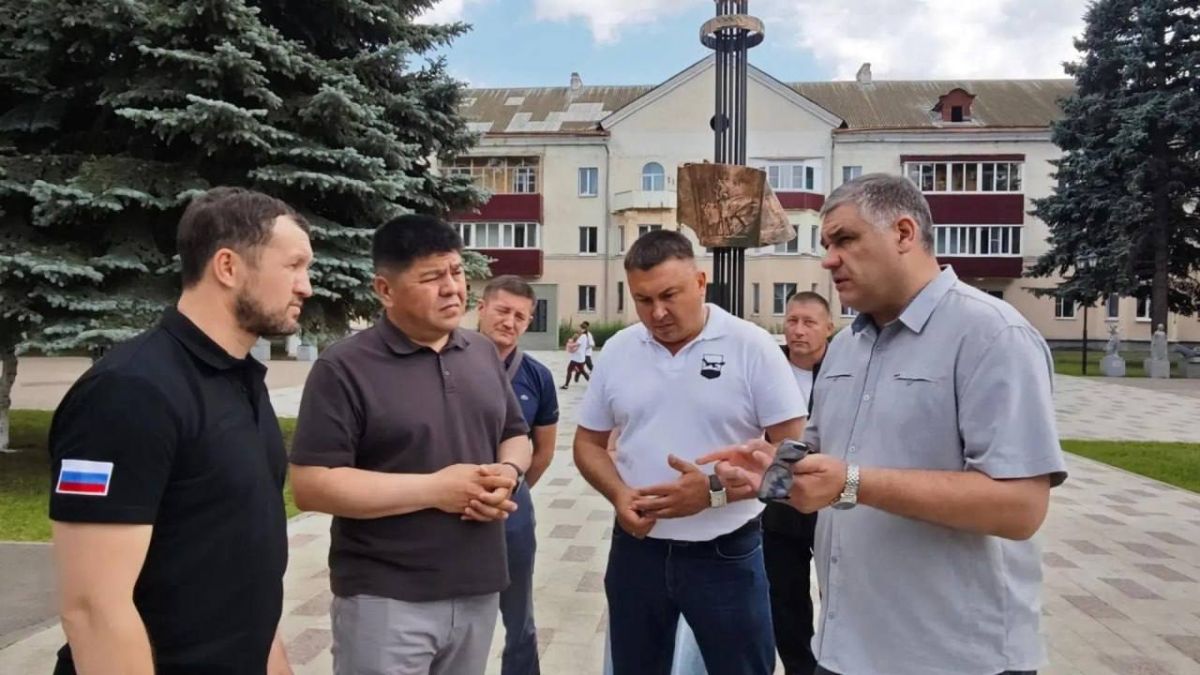 Рустам Шарипов посетил ряд социальных объектов в Демском районе Рустам Шарипов посетил ряд социальных объектов в Демском районе