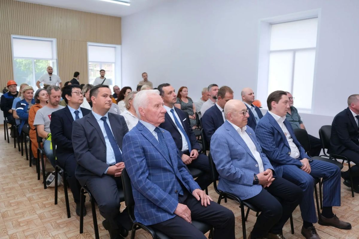 На Стерлитамакском фиброцементном заводе открылась новая производственная линия На Стерлитамакском фиброцементном заводе открылась новая производственная линия
