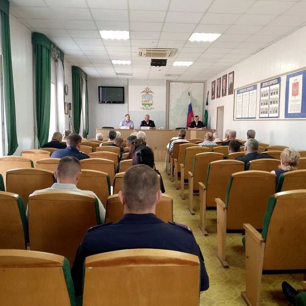Полиция Стерлитамака обсудила с ветеранами профилактику мошенничества и патриотическое воспитание Полиция Стерлитамака обсудила с ветеранами профилактику мошенничества и патриотическое воспитание